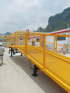 Cầu dẫn giao tại Hòa Bình