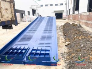 CẦU DẪN ĐÓNG RÚT HÀNG CONTAINER 12 TẤN