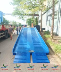 Mặt cầu dẫn 12 tấn Tôn nhám chống trượt & Thép gân phi 10