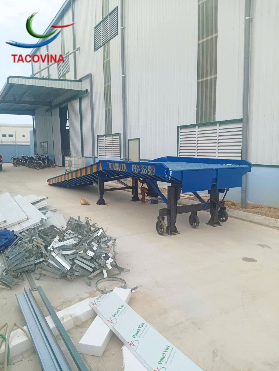 Cầu Dẫn Lên Xuống Container 10 Tấn Tại Phú Thọ: Thông Số, Hướng Dẫn Vận Hành & Báo Giá